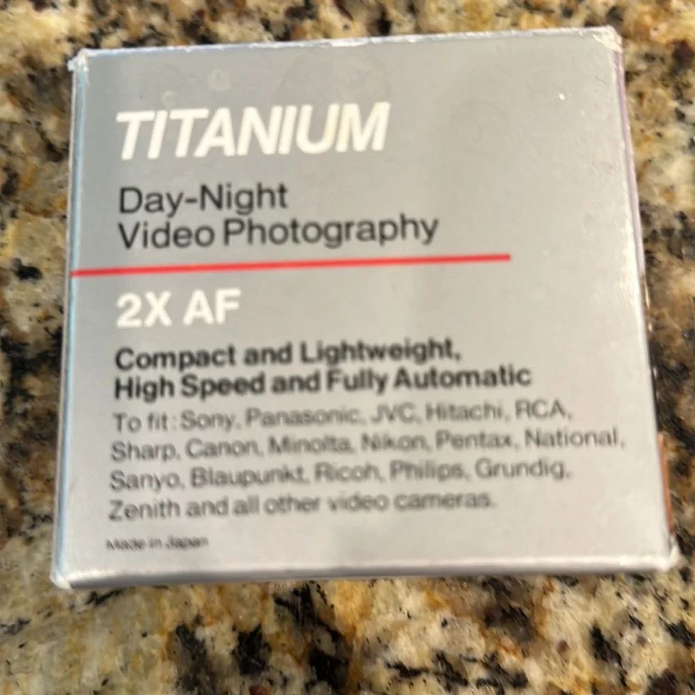 TITANIUM SUPER HIGH TELEPHOTO DELUXE LENS 2X AF